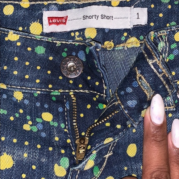 Levi shorts - Picture 4 of 5